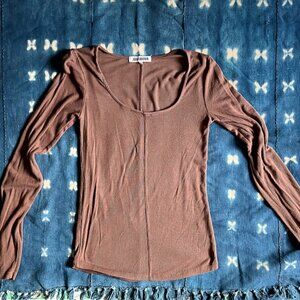 Joah Brown | Classic Scoop Long Sleeve | Brown | M/L